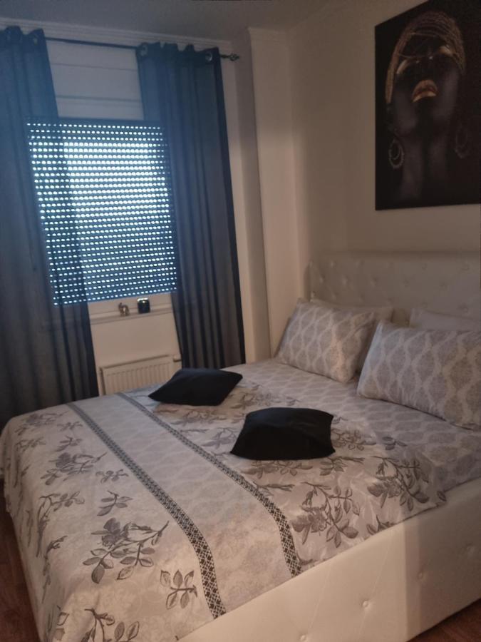 Apartman AnaMarija Appartement Banja Luka Buitenkant foto